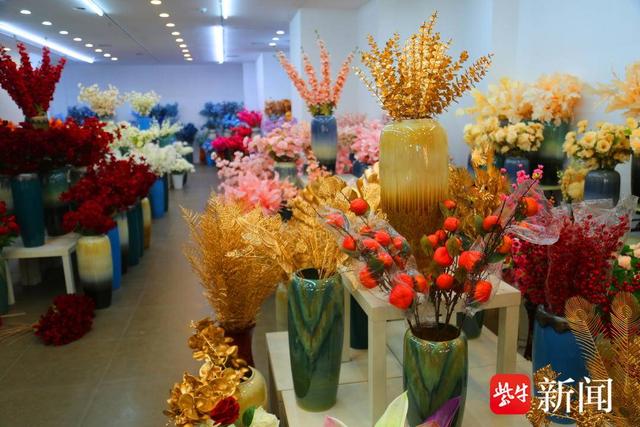 春节将至鲜花俏，南京花卉市场“春意”浓